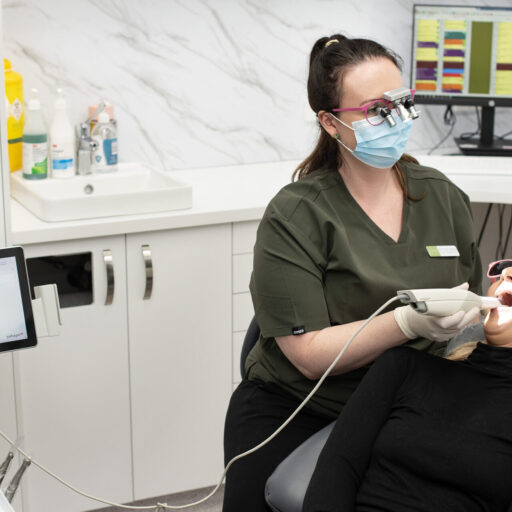 Bulleen dentist using Digital Smile Design 3D scan on patient at Smile Style Dental Bulleen