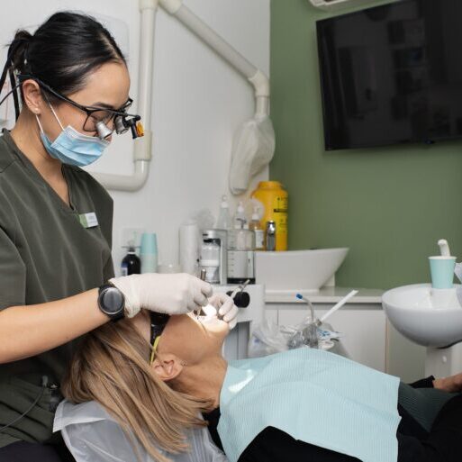 Bulleen dentist performing check-up & clean in Bulleen - Smile Style Dental